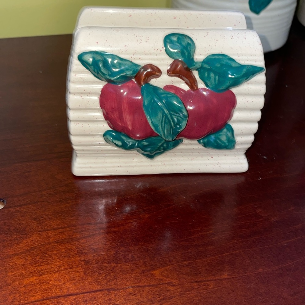 Vintage 3D Ceramic Apple Napkin Holder 4" Tall x 2 1/2" Wide Cracker Barrel